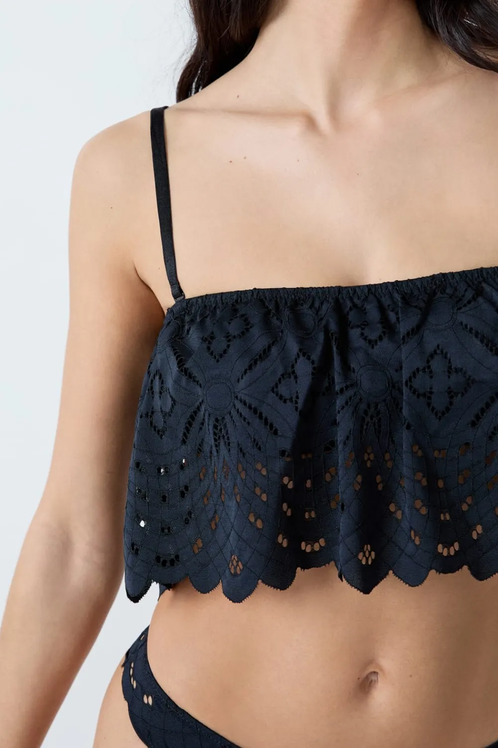 Hot ETAM Bandeau de encaje con tirantes desmontables NEGRO