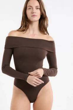 Sale ETAM Body con hombros descubiertos CHOCOLATE