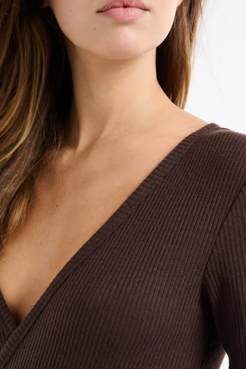 Online ETAM Body de manga larga con cuello cruzado CHOCOLATE