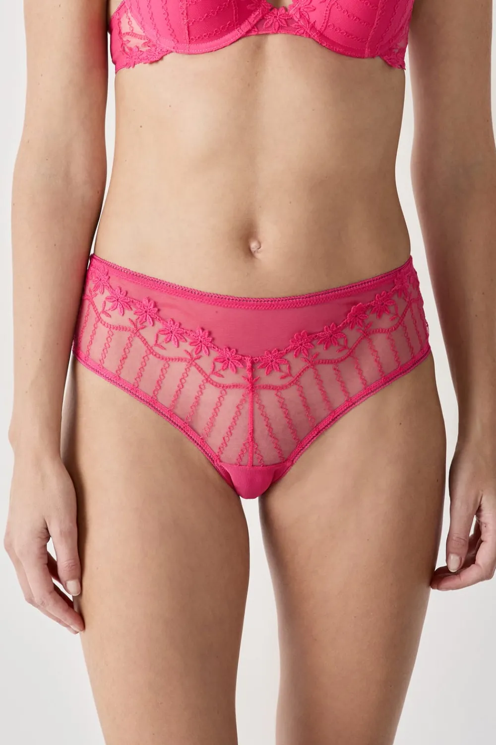 New ETAM Braguita brasileña de tul bordado FUCSIA