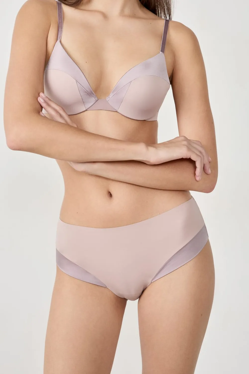 Outlet ETAM Braguita de microfibra satinada TAUPE