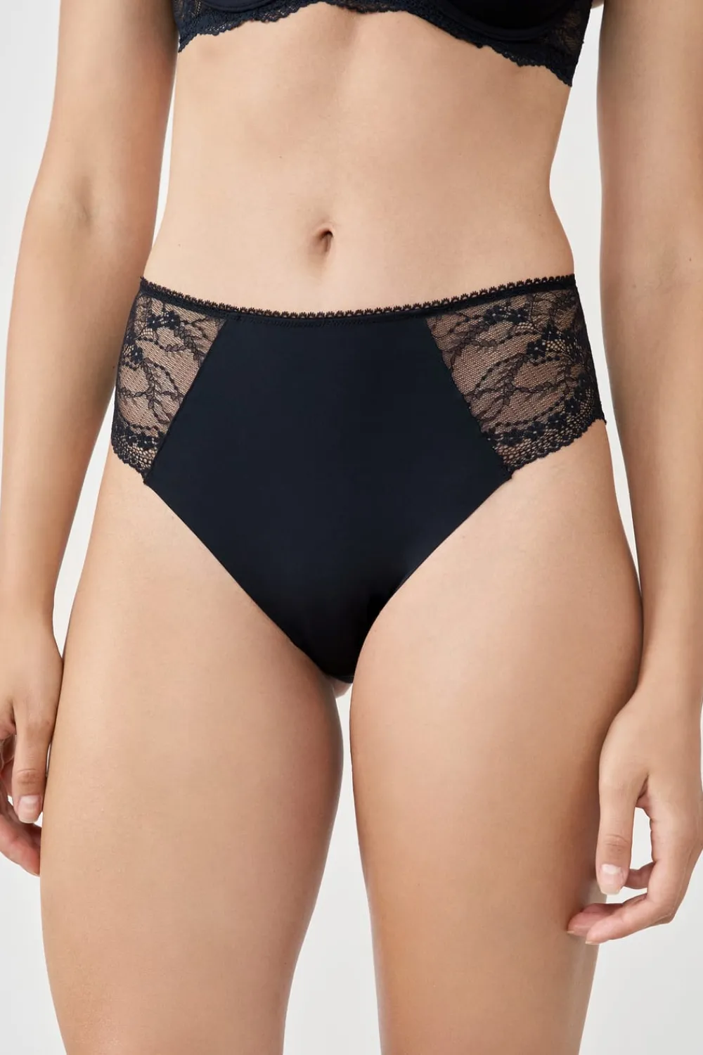 Online ETAM Braguitas Midi NEGRO