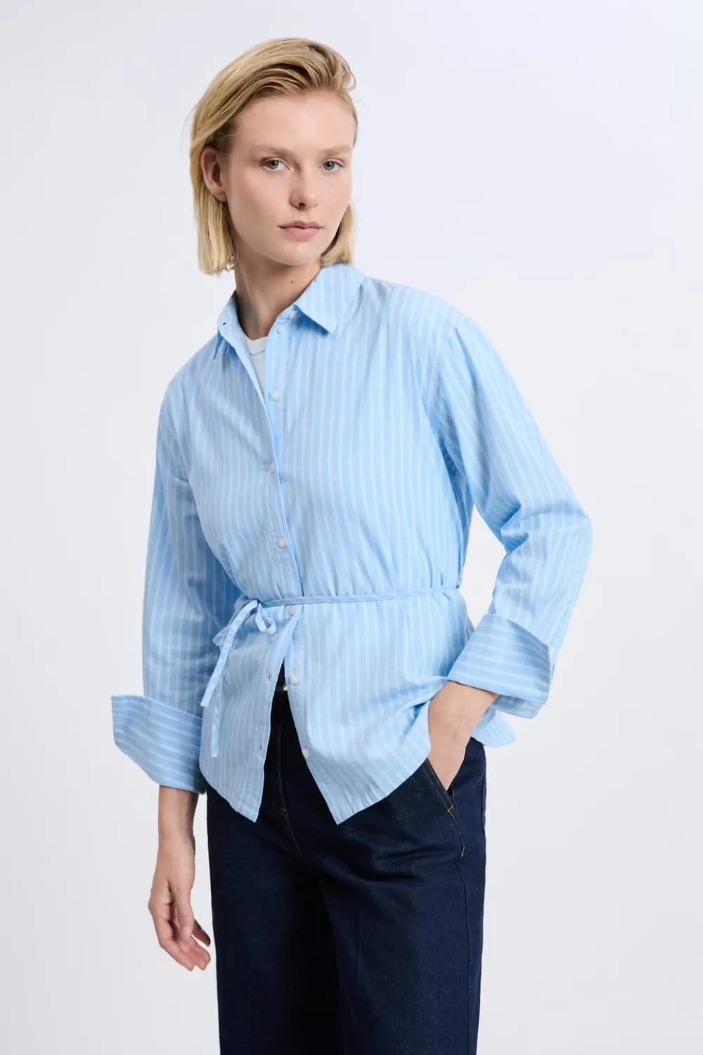Hot ETAM Camisa de manga larga de algodón con cinturón AZUL CIELO