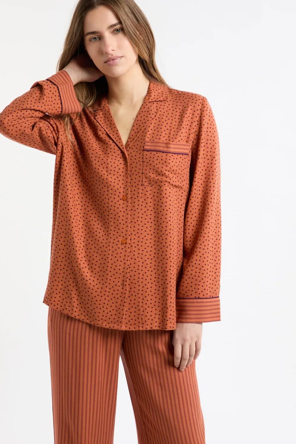 Sale ETAM Camisa de pijama con estampado de corazones MARRÓN