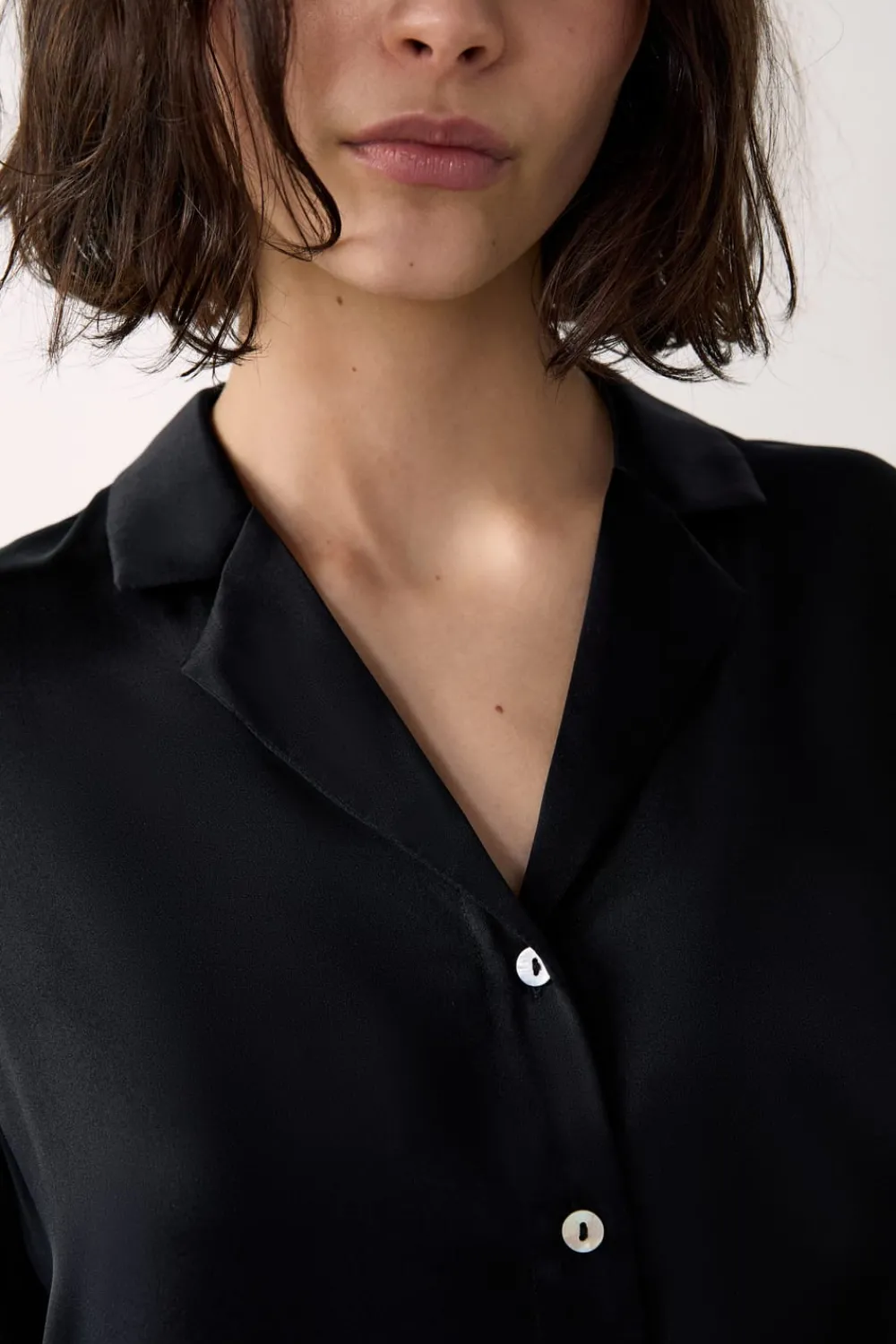 Outlet ETAM Camisa de pijama de seda de manga corta NEGRO