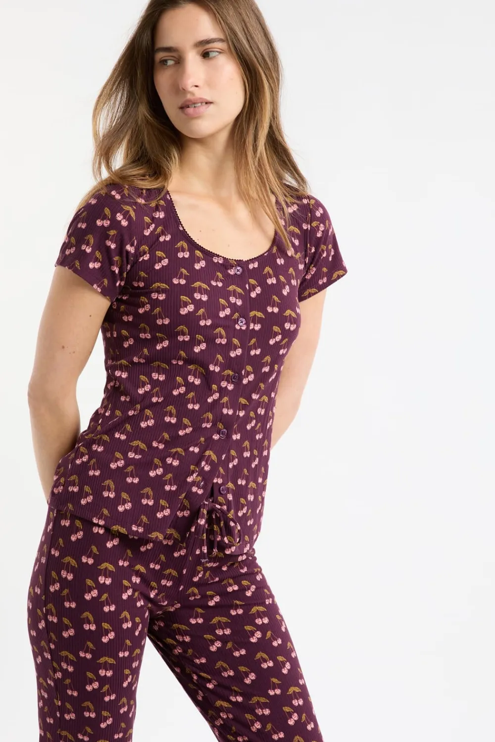 Online ETAM Camiseta de pijama con estampado de cerezas VIOLET