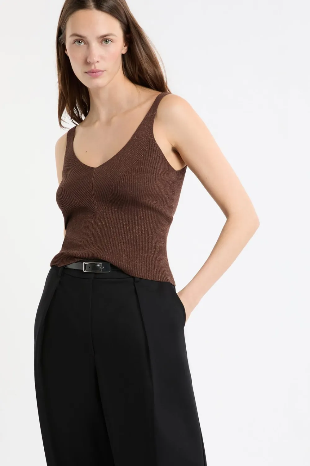 ETAM Camiseta sin mangas acanalada brillante MARRÓN