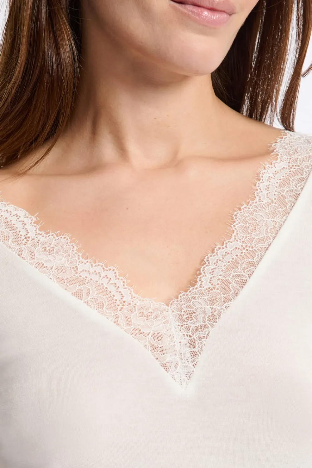 New ETAM Camiseta térmica con cuello en V y cashmere CRUDO