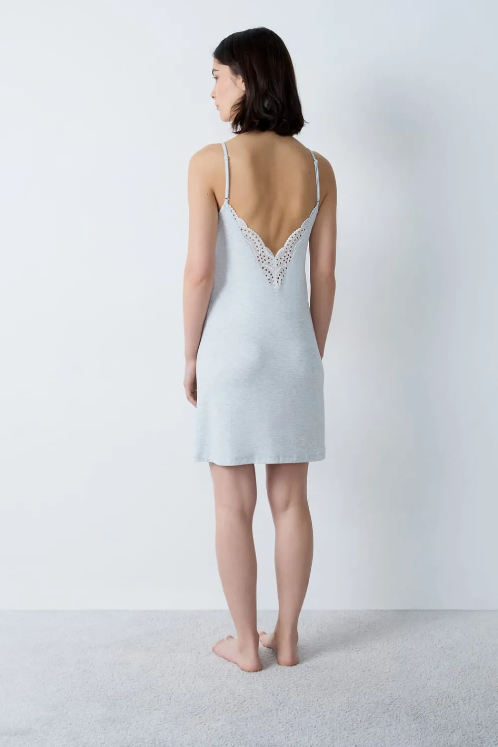 Outlet ETAM Camisón de modal con escote de encaje C.GRIS CLARO