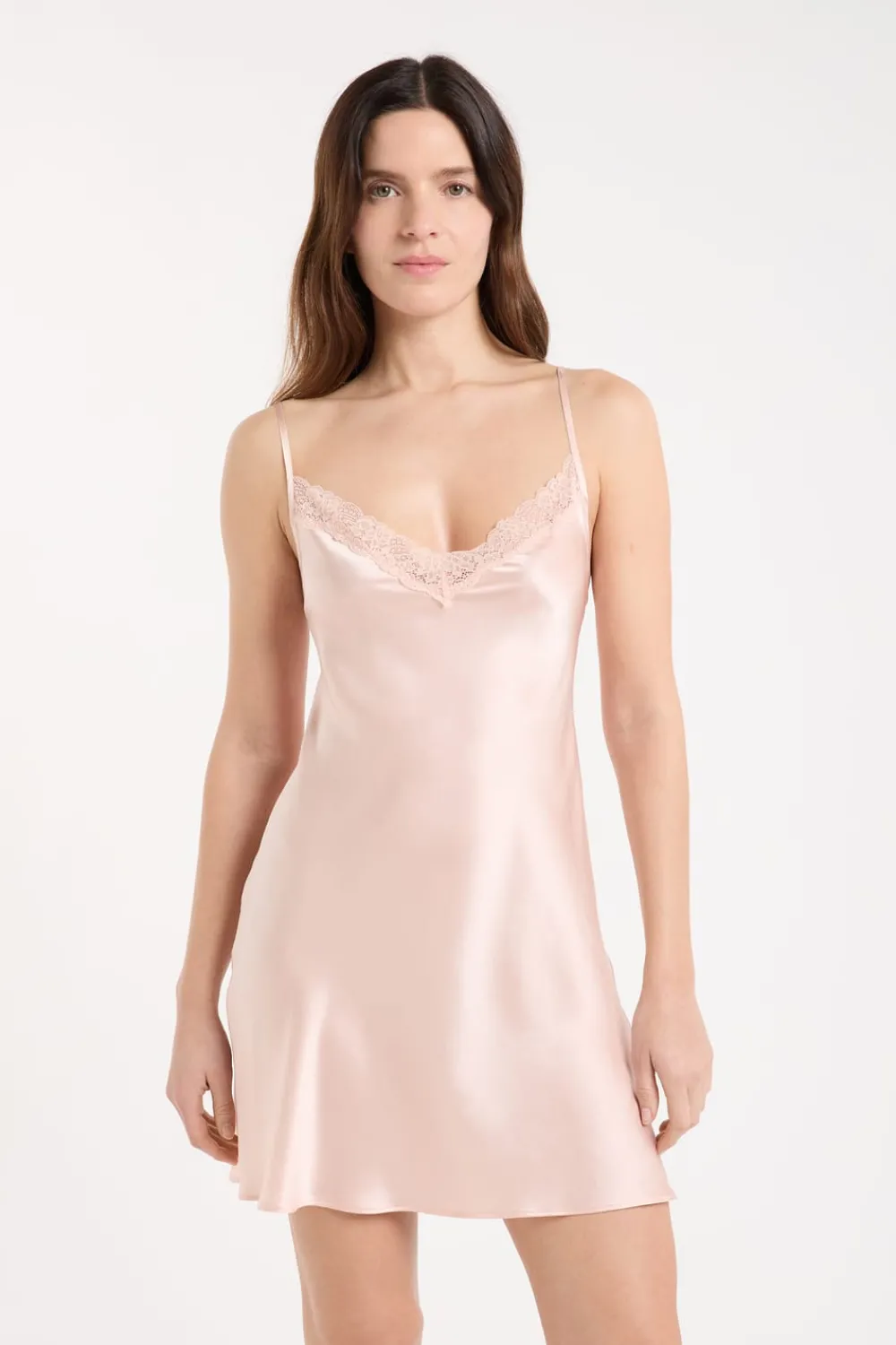Sale ETAM Camisón de seda con detalles de encaje VAINILLA