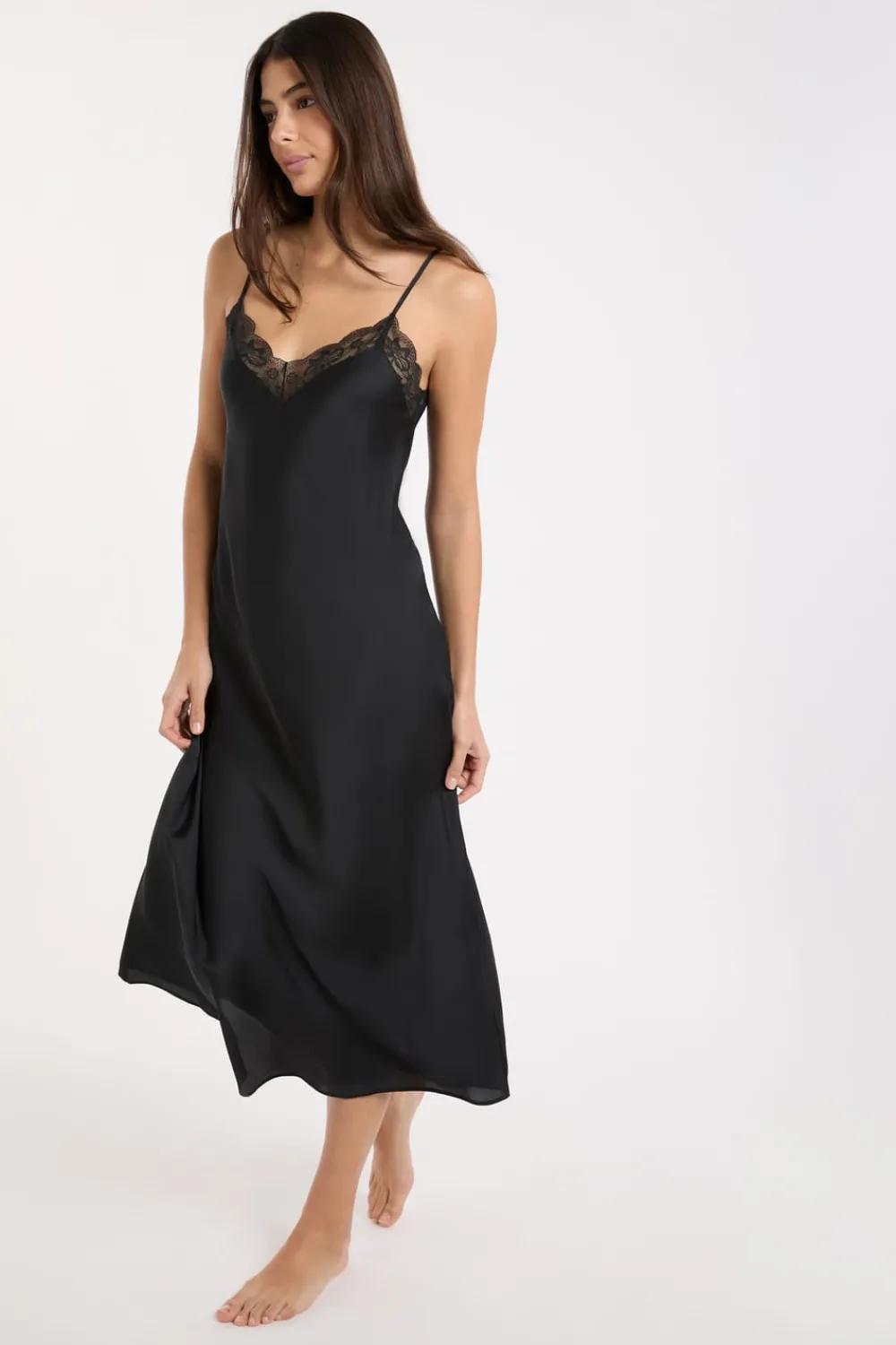 Discount ETAM Camisón satinado con detalles de encaje NEGRO