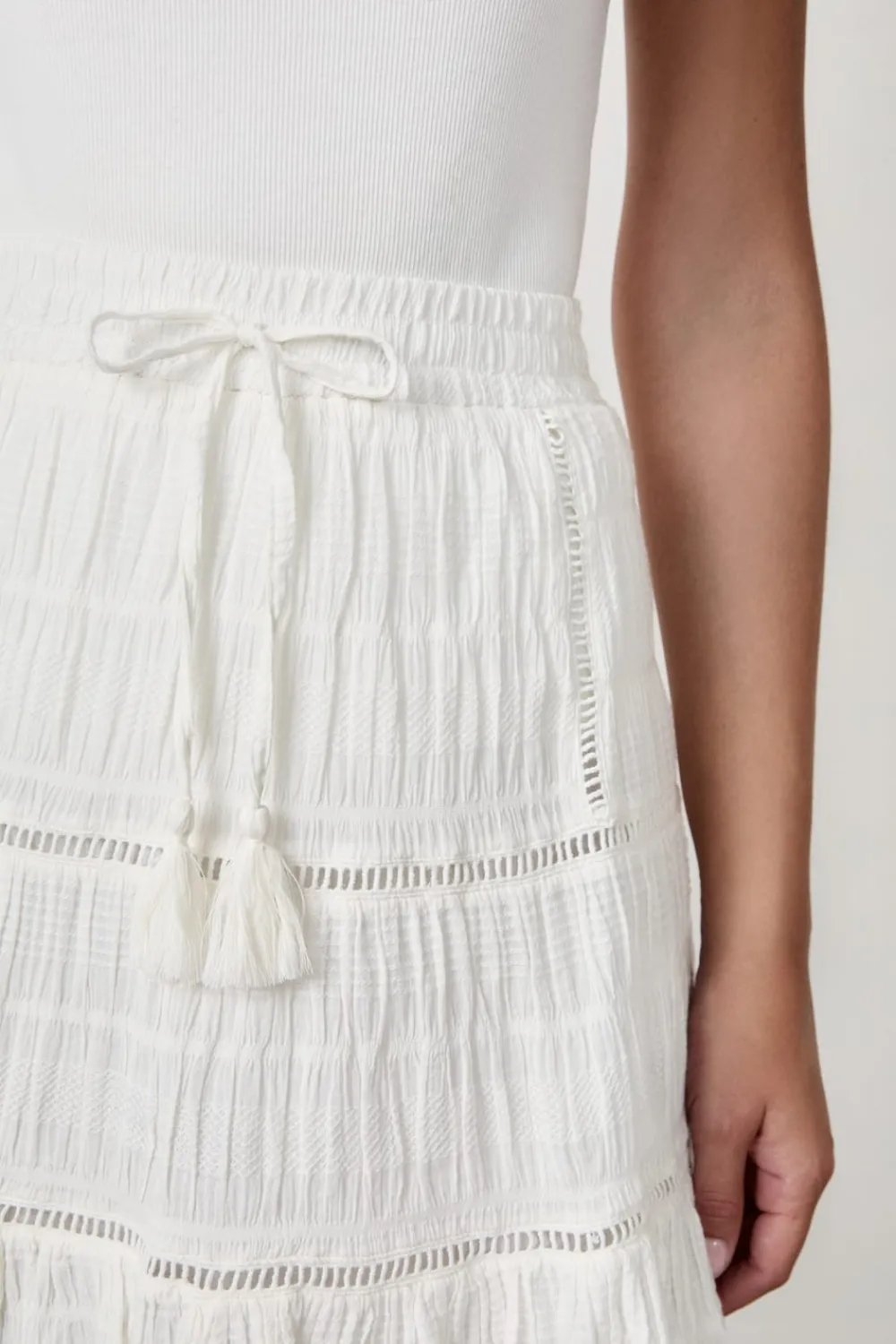ETAM Falda bordada BLANCO