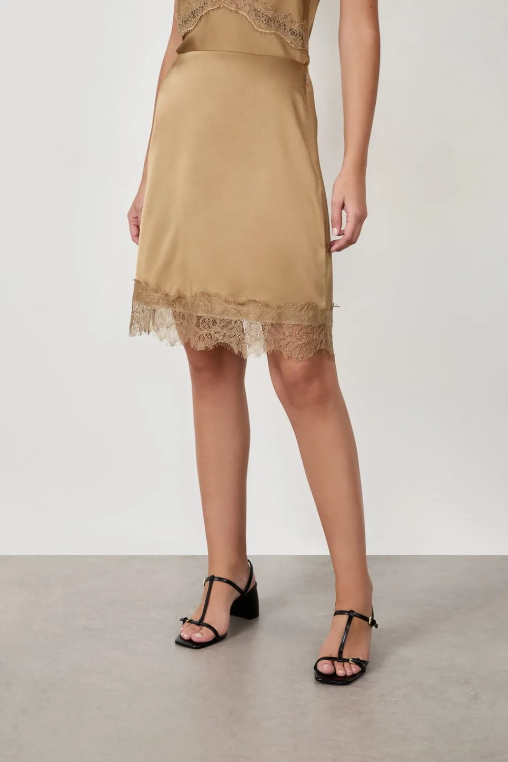 New ETAM Falda con encaje KAKI