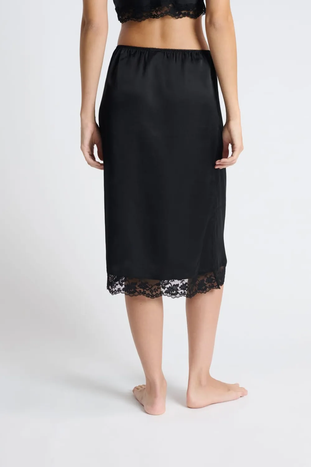 Outlet ETAM Falda de pijama satinada con detalles de encaje NEGRO