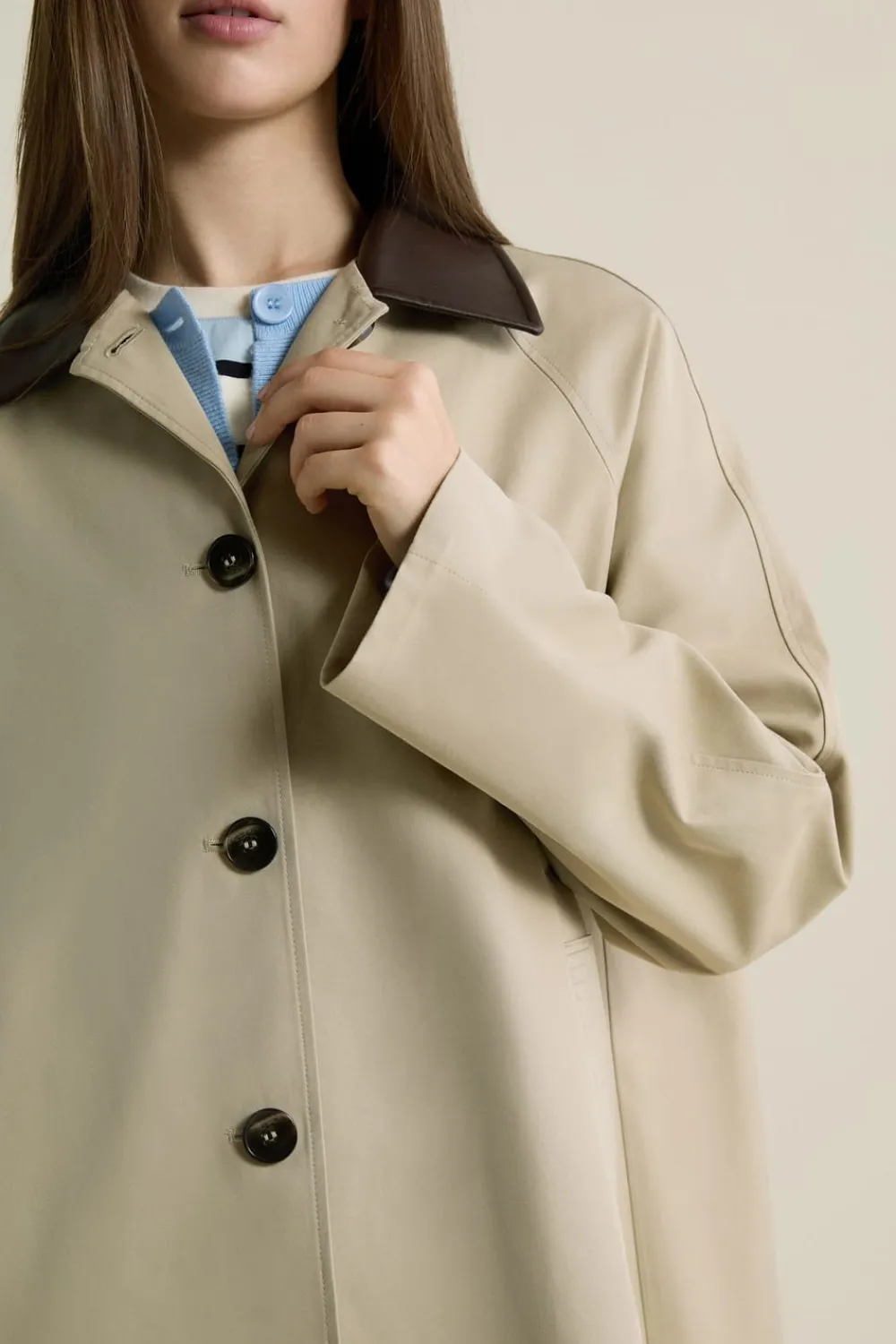 Sale ETAM Gabardina larga con cuello de algodón en contraste BEIGE