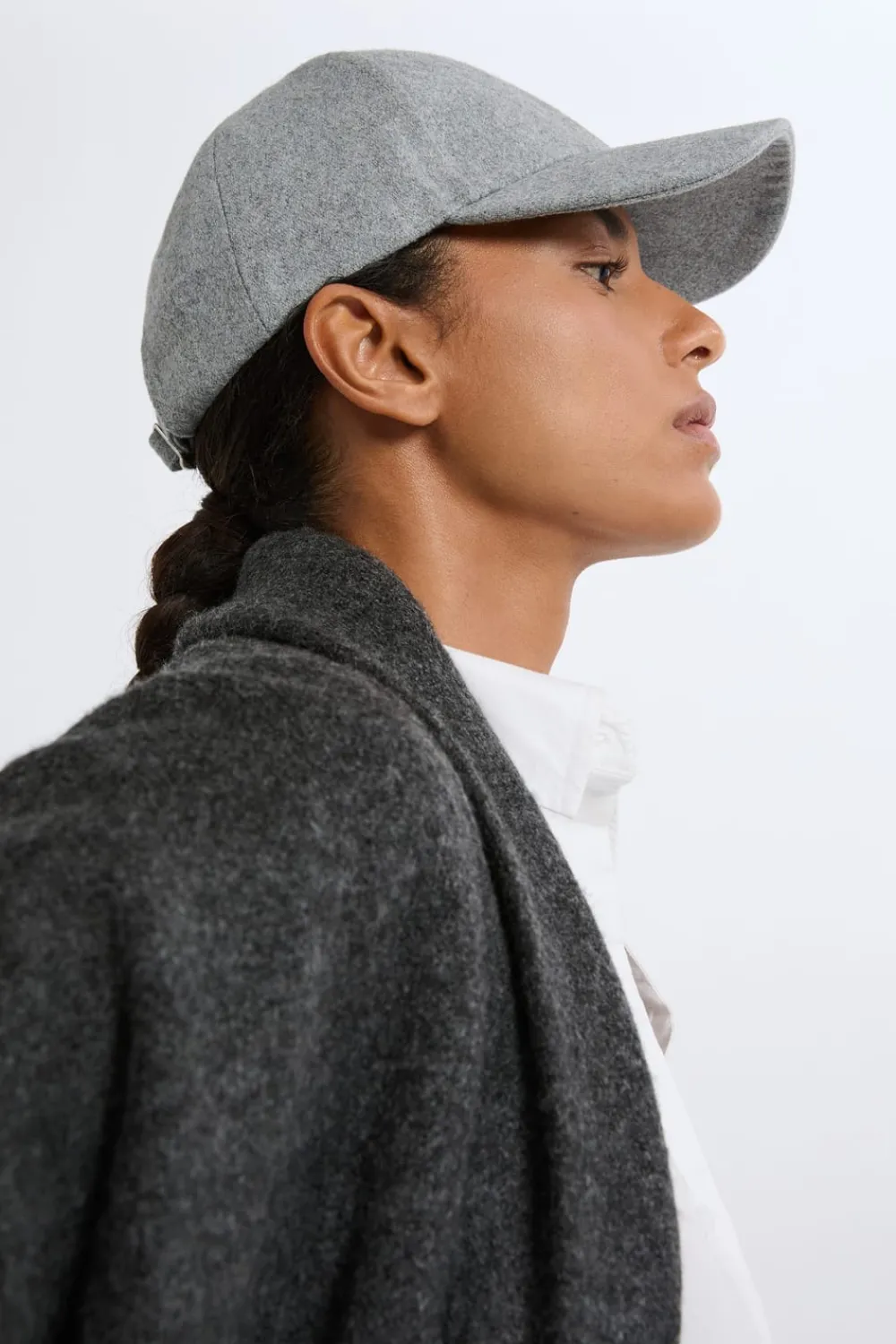 Hot ETAM Gorra con inicial bordada GRIS CLARO