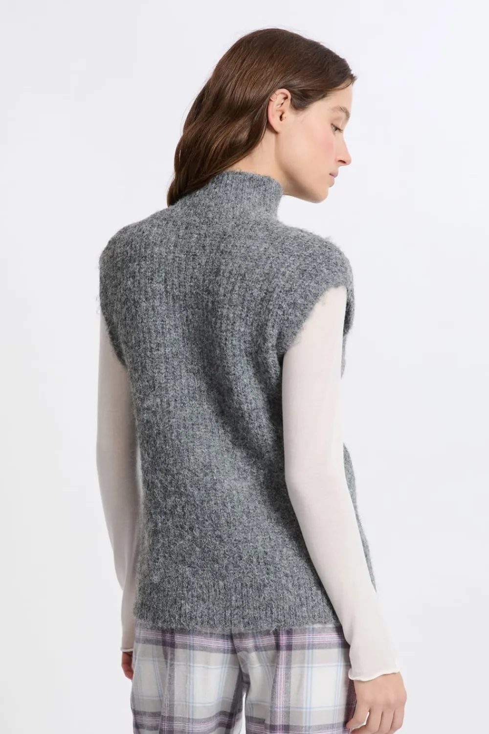 Sale ETAM Jersey sin mangas con cuello alto GRIS
