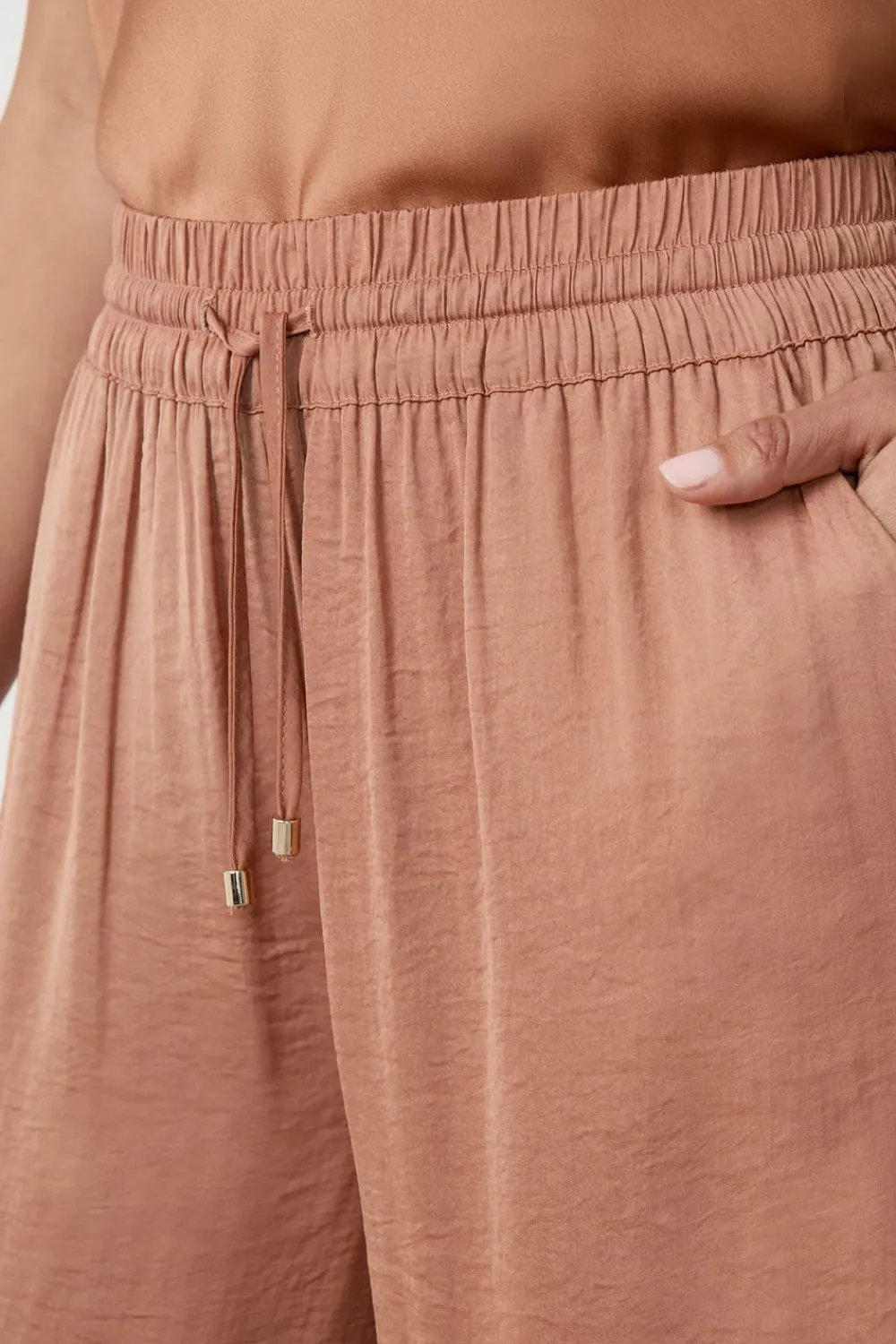 Sale ETAM Pantalón ancho de satén BEIGE