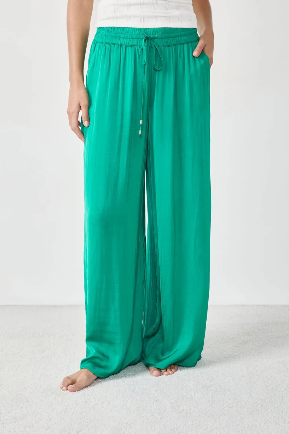 Sale ETAM Pantalón ancho de satén ESMERALDA