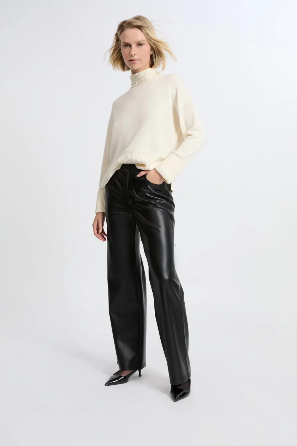 Discount ETAM Pantalón anchos con efecto piel NEGRO