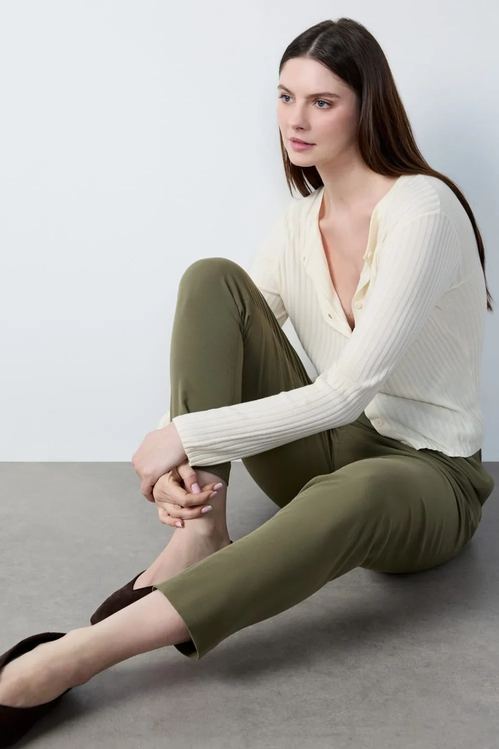 Clearance ETAM Pantalón corte cigarette con lazada ARCILLA