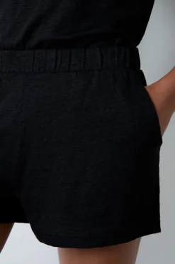 Clearance ETAM Pantalón corto 100% lino NEGRO