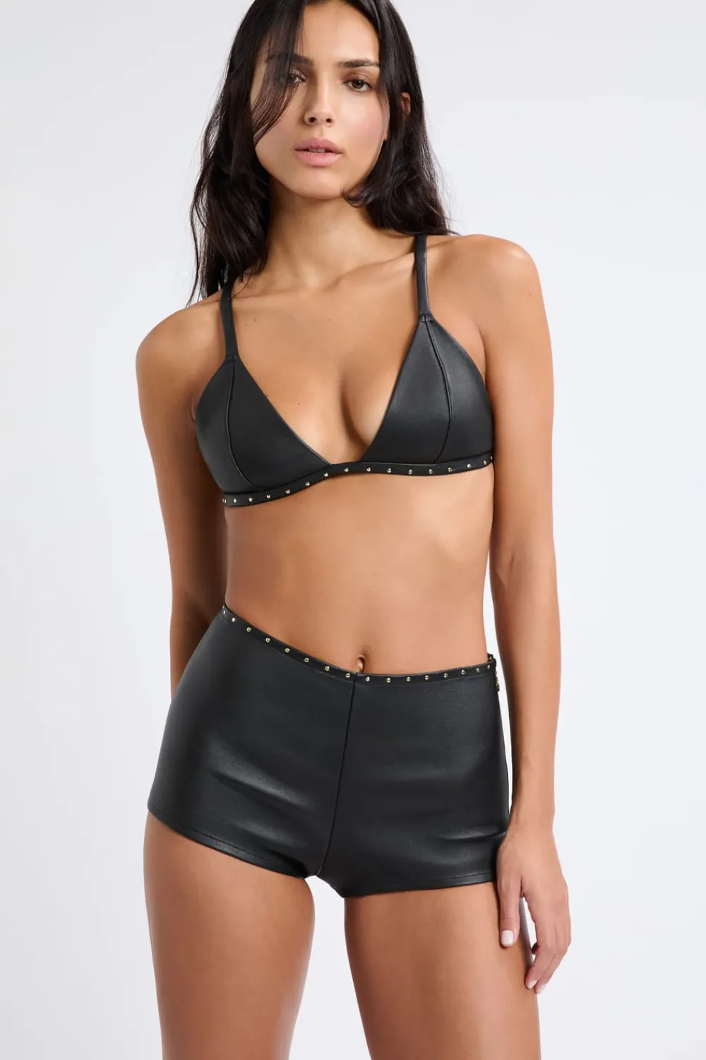 Sale ETAM Pantalón corto de cuero NEGRO