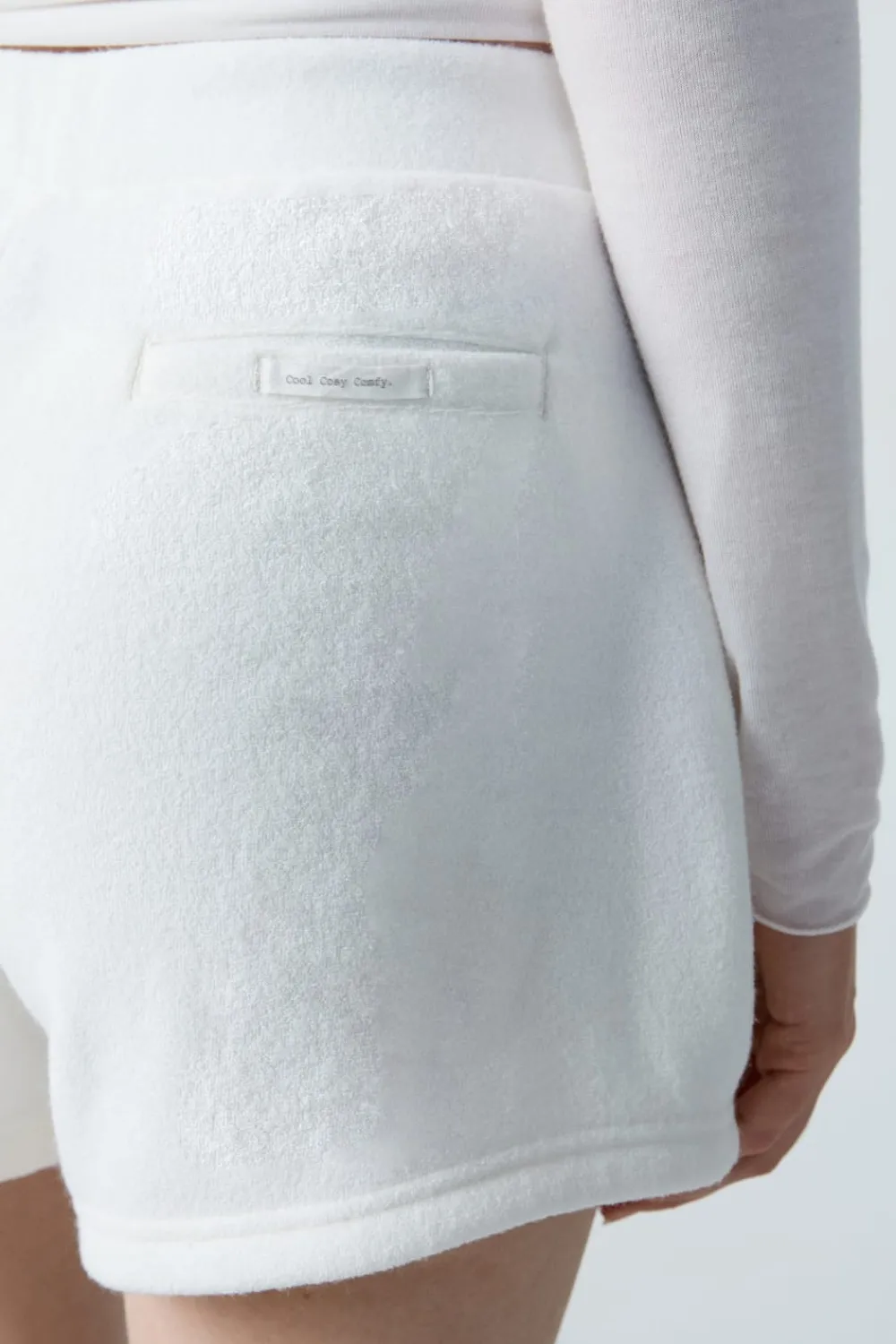Outlet ETAM Pantalón corto de forro polar granulado CRUDO