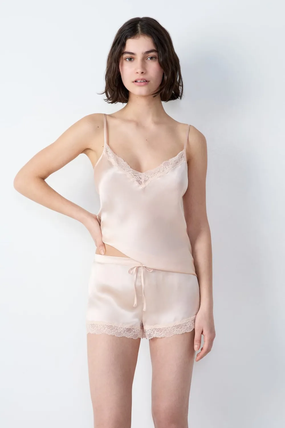 Outlet ETAM Pantalón corto de seda ROSA