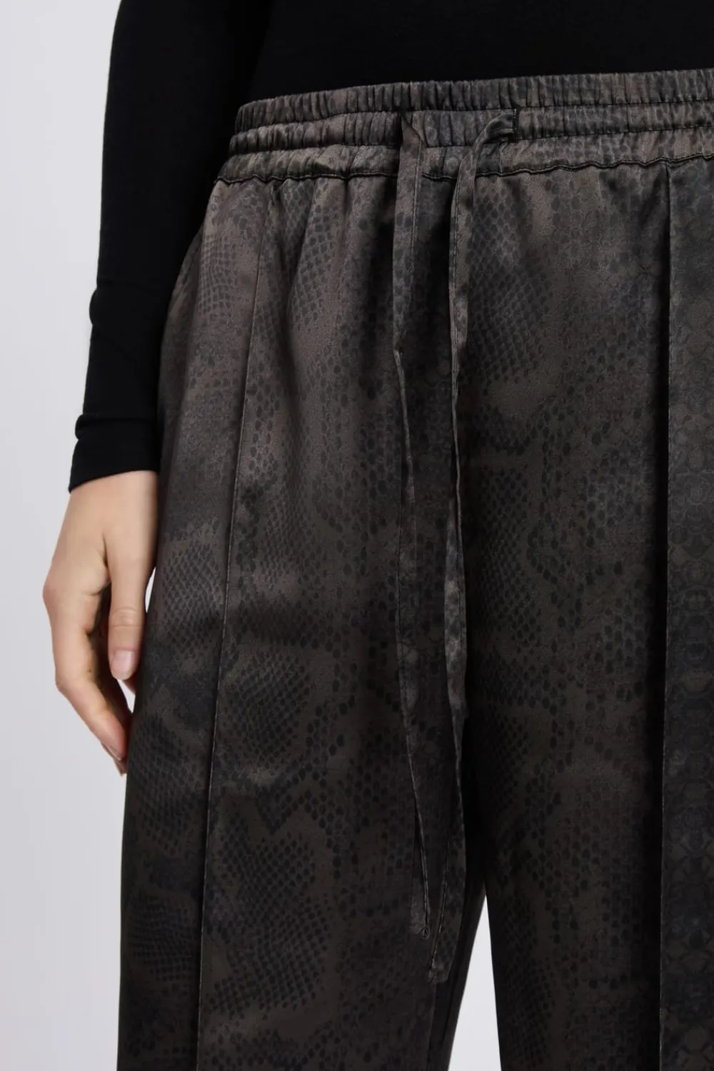 Clearance ETAM Pantalon large satiné à imprimé serpent IMP FD BRIQUE