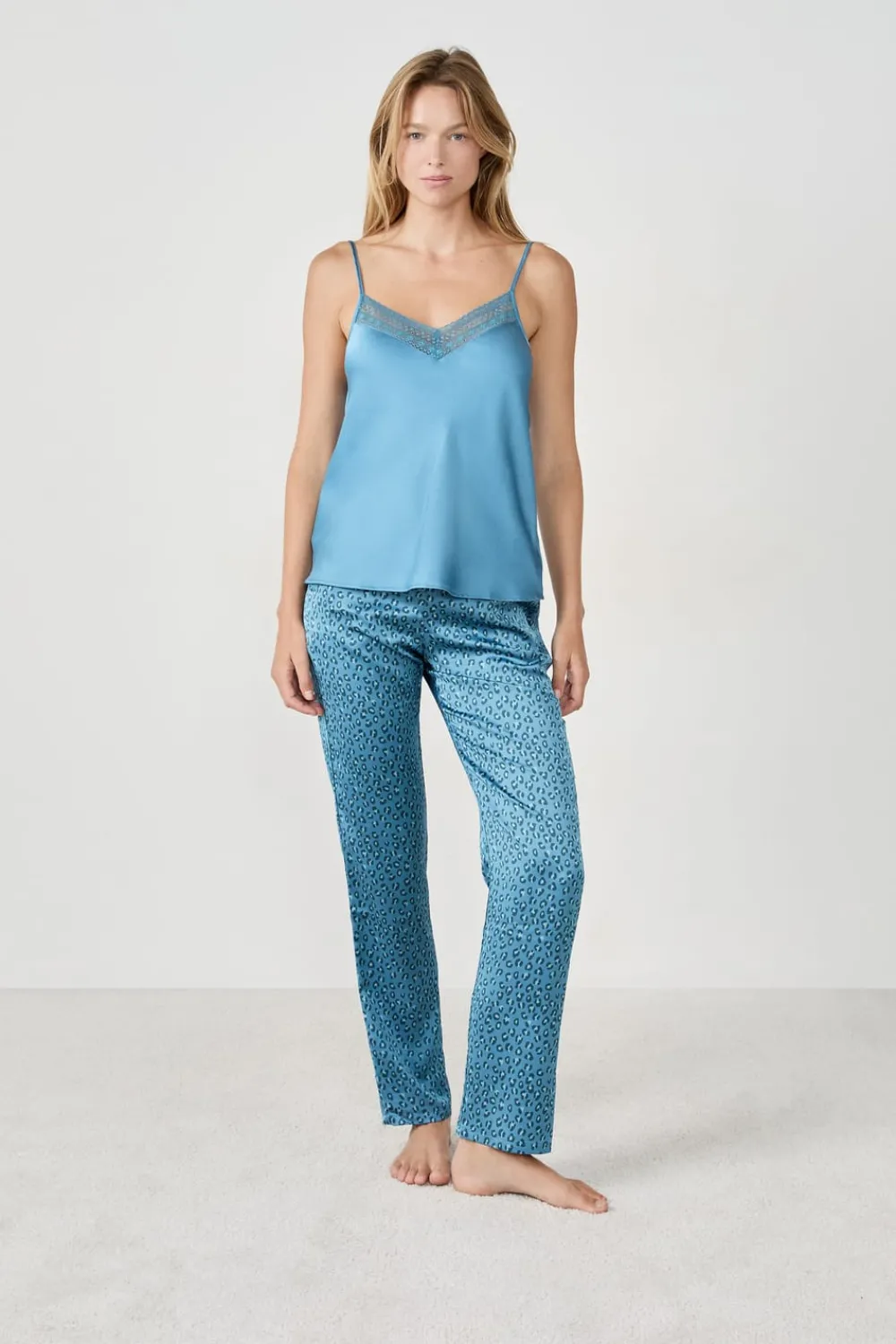 Online ETAM Pijama de 3 piezas GRIS