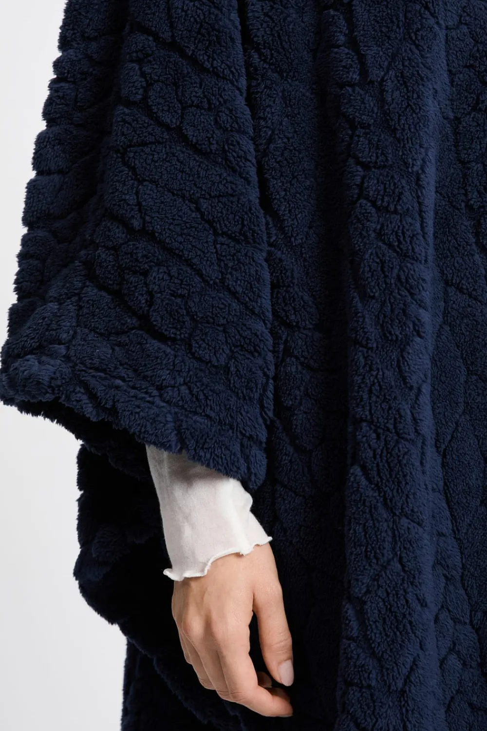 Outlet ETAM Poncho efecto polar MARINO
