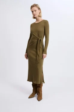 Sale ETAM Robe avec détail à nouer en coton ARGILE