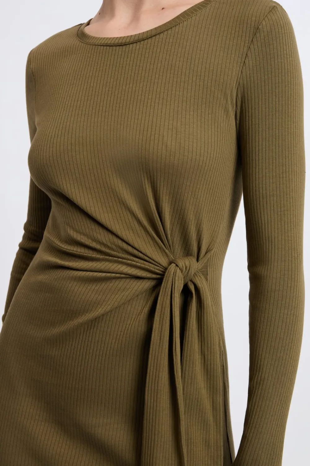 Sale ETAM Robe avec détail à nouer en coton ARGILE