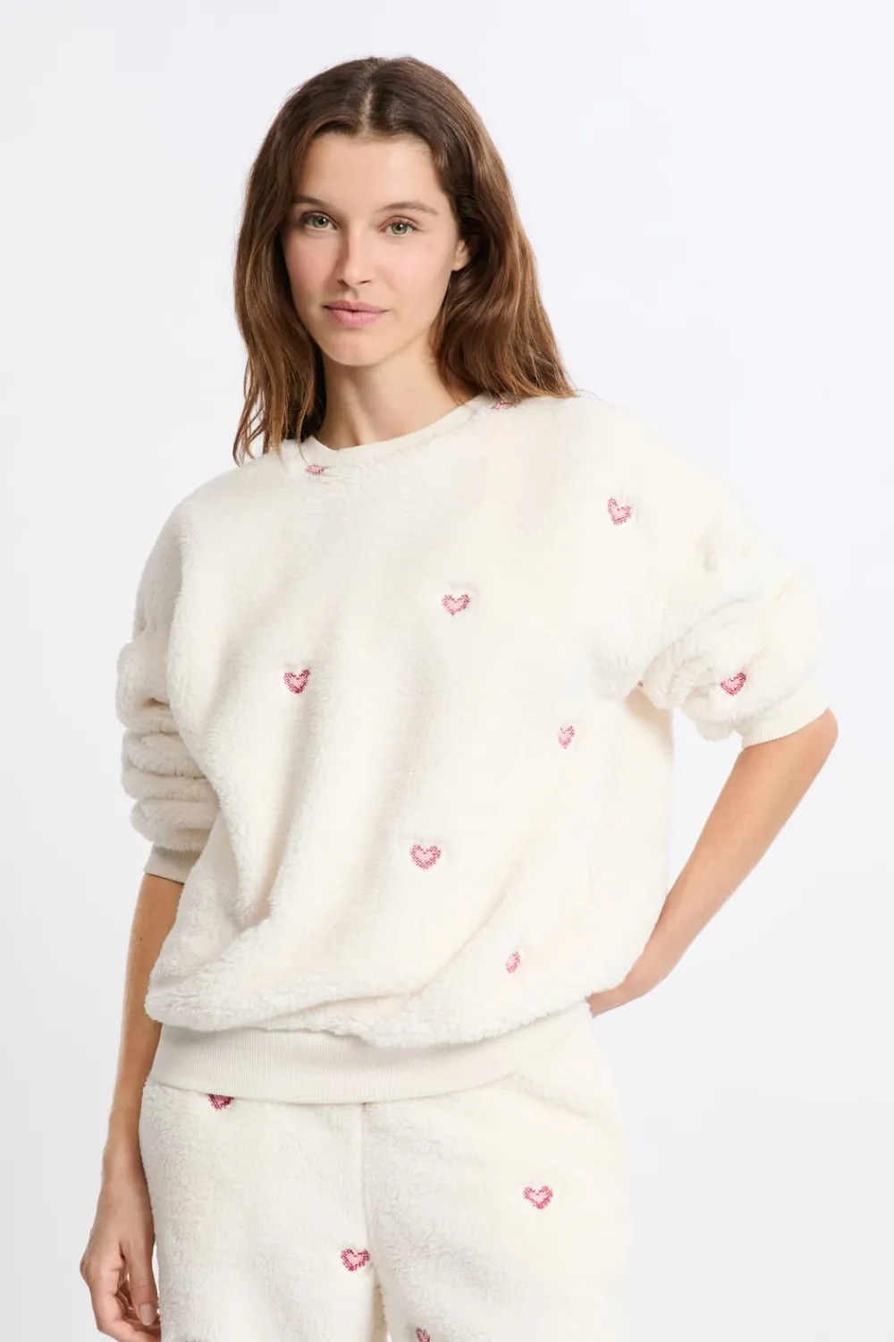 Online ETAM Sudadera con estampado de corazones efecto polar CRUDO