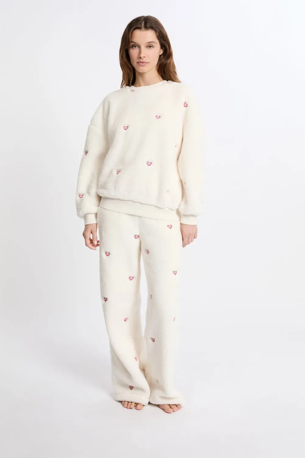 Online ETAM Sudadera con estampado de corazones efecto polar CRUDO