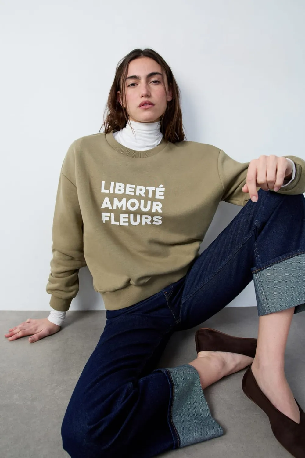 Outlet ETAM Sudadera estampada "Liberty Love Flowers" ARCILLA