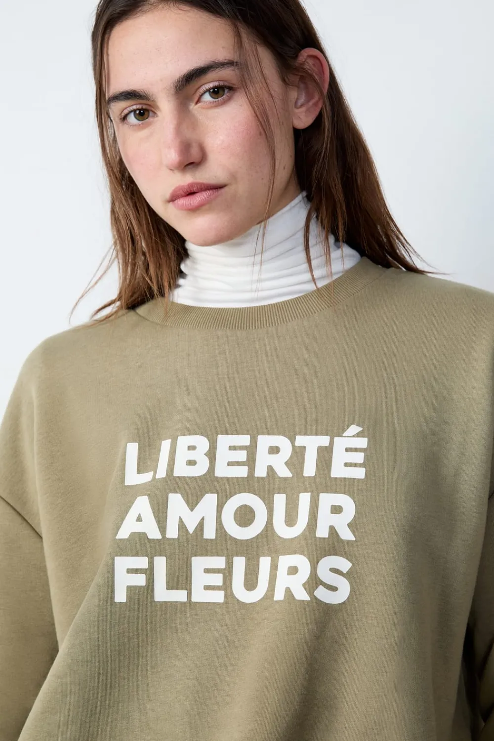 Outlet ETAM Sudadera estampada "Liberty Love Flowers" ARCILLA