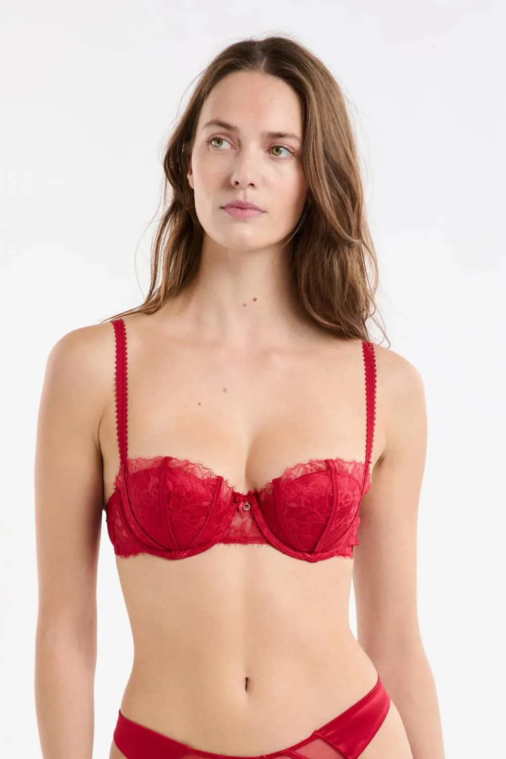 Hot ETAM Sujetador balconnet push-up de tul y satén ROJO