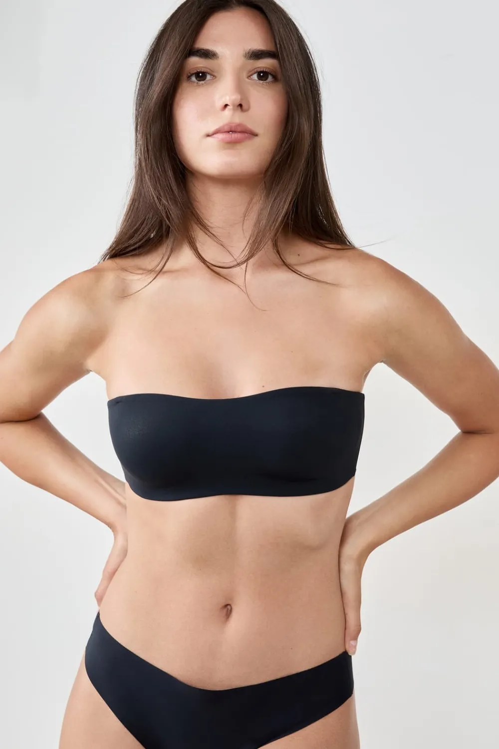 Outlet ETAM Sujetador bandeau aros suaves tirantes desmontables NEGRO