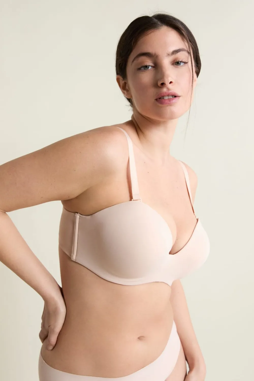 Hot ETAM Sujetador bandeau, copas C-E, tirantes desmontables BLANCO ROTO