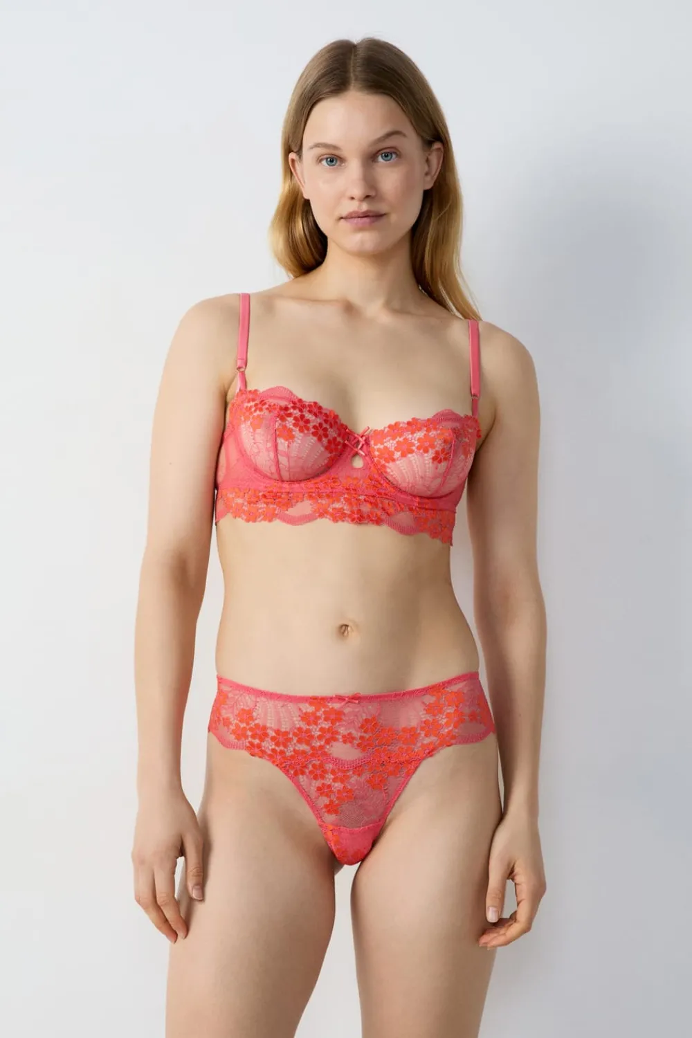 Outlet ETAM Sujetador N. 9 - Balconnet con bordado floral ROSA