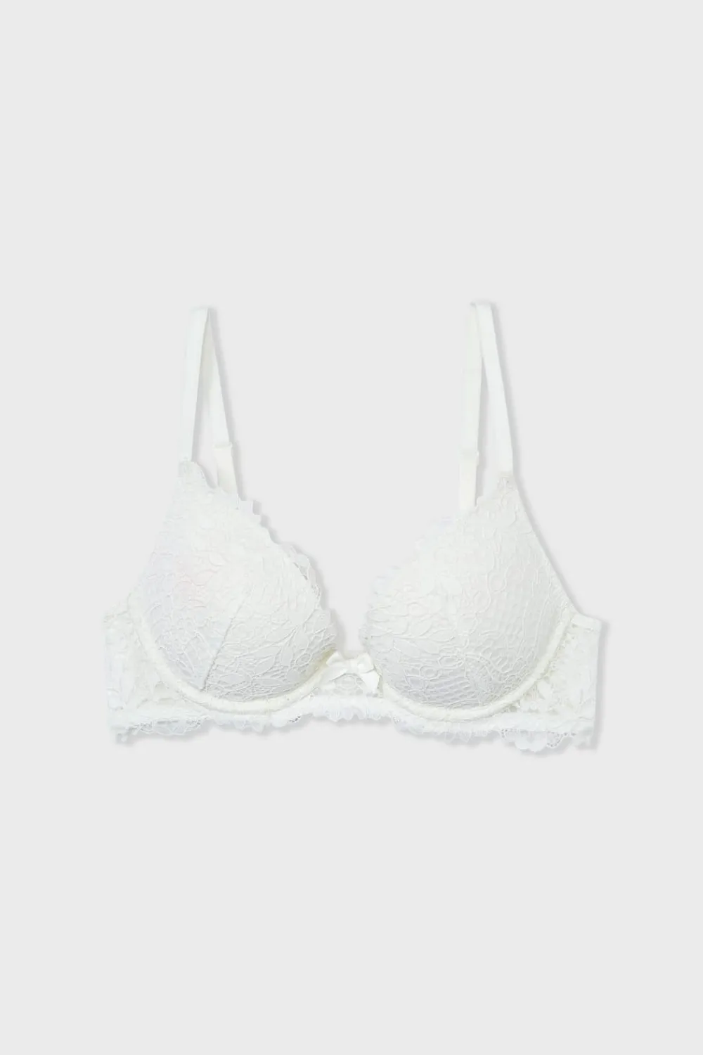 Discount ETAM Sujetador Nº 2 - Push up escote pronunciado La modelo mide 1m75 y lleva una 90B.
