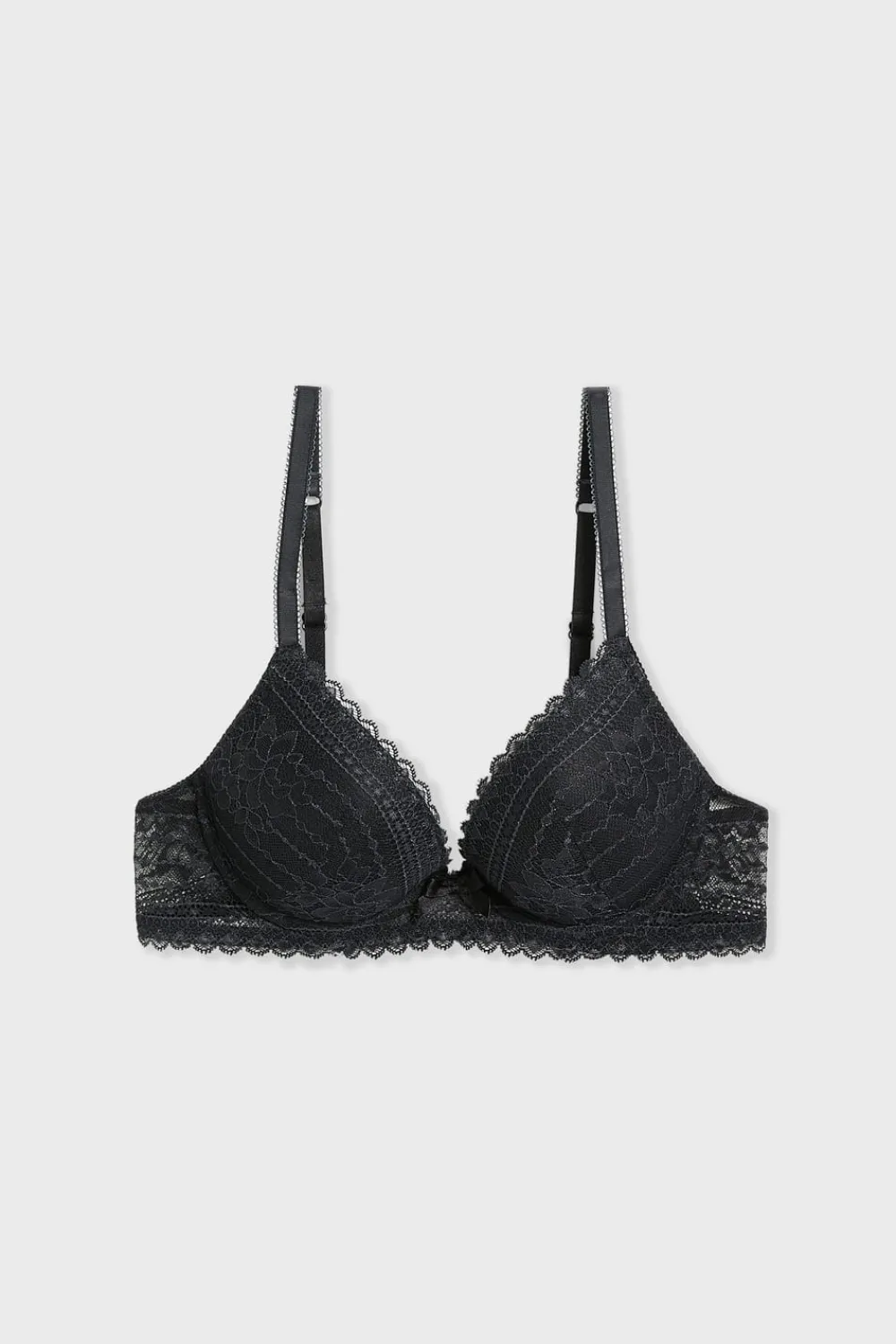 Outlet ETAM Sujetador Nº 2 - Push-up escote pronunciado La modelo mide 1m74 y lleva una 90B.