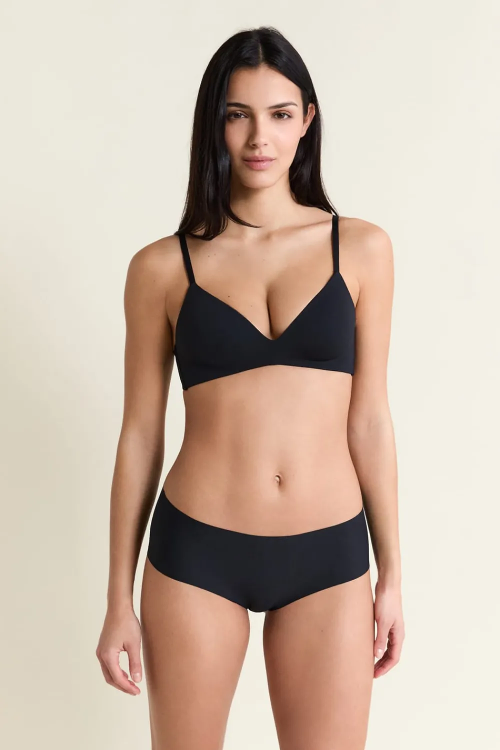 New ETAM Sujetador sin aros de copas finas de microfibra NEGRO