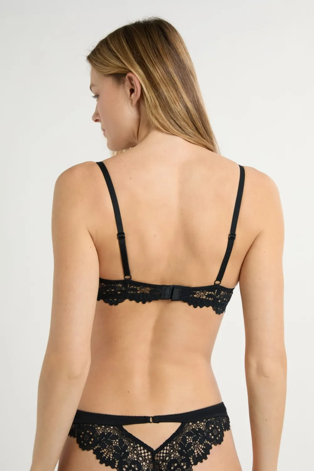 Outlet ETAM Sujetador sin relleno de encaje NEGRO