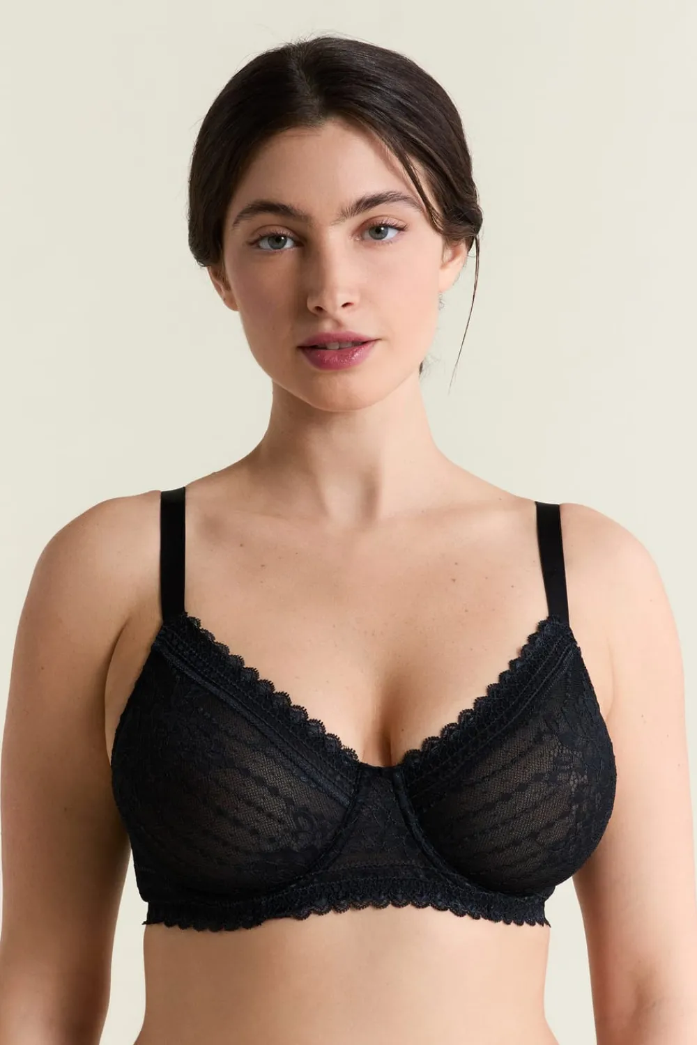 Outlet ETAM Sujetador sin relleno efecto minimizador talla 1 NEGRO