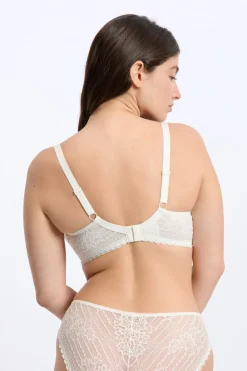 Sale ETAM Sujetador sin relleno efecto minimizador talla 1 CRUDO