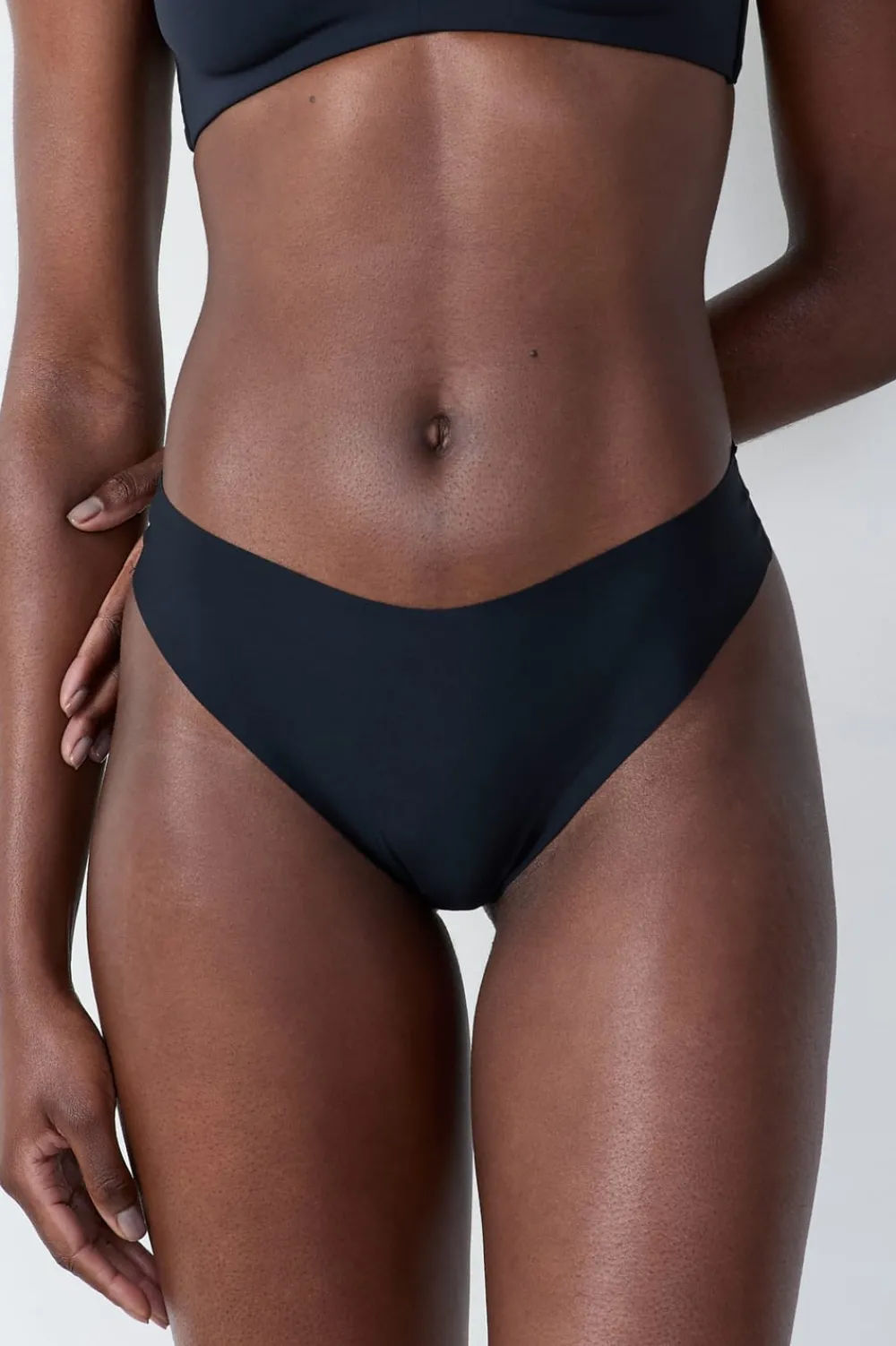 ETAM Tanga alto de microfibra NEGRO