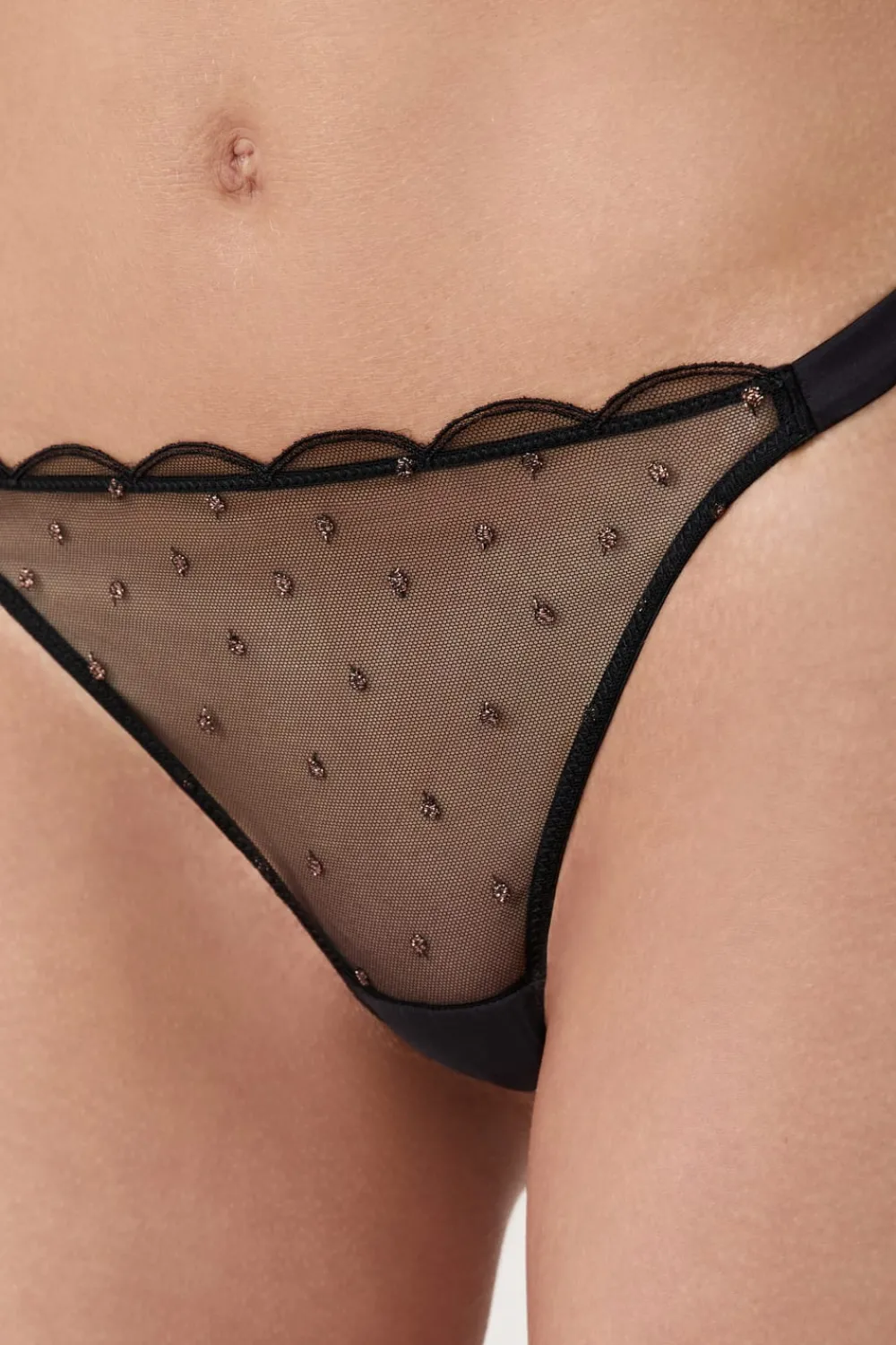Online ETAM Tanga bordado NEGRO